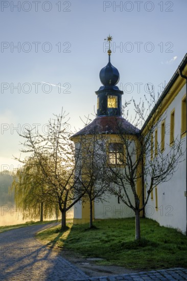Morning atmosphere, fog at the Fischhof, Tirschenreuth, Upper Palatinate, Bavaria, Germany