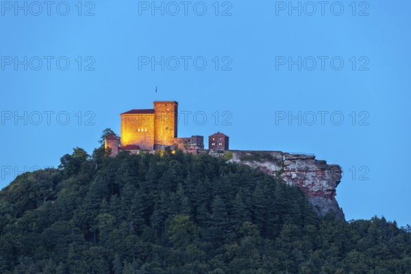 Brug Trifels at the blue hour, Annweiler, mixed forest, sandstone rock, Pfläzerwald,