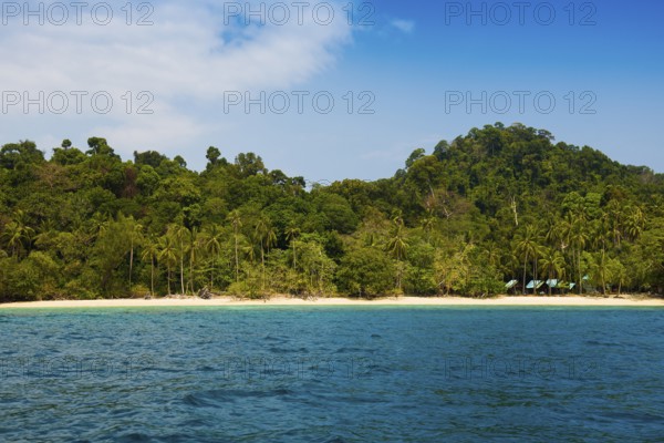 White sandy beach, Sunrise Beach, Koh Kradan, Hat Chao Mai National Park, Trang Province, Southern