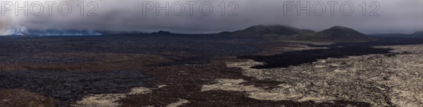 Lava, lava field, mountains, ash cloud, volcanic eruption, panorama, Sundhnúkur crater chain, July