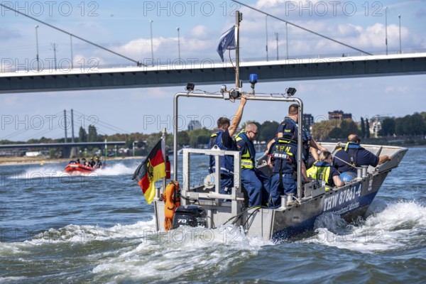 Multi-purpose boat of the THW during a training trip on the Rhine near Düsseldorf, the specialist