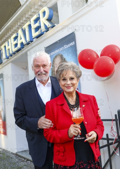 Klaus Lenk and Dagmar Frederic at the premiere of the play 'Der eingebildet Kranke' and Dieter