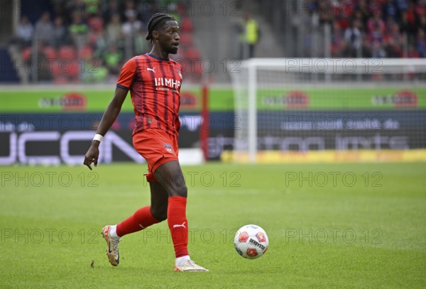 Omar Haktap Traoré 1. FC Heidenheim 1846 FCH (23) Action on the ball Voith-Arena, Heidenheim,