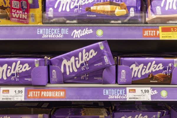 Milka has significantly increased its prices. At the same time, the weight has been reduced from