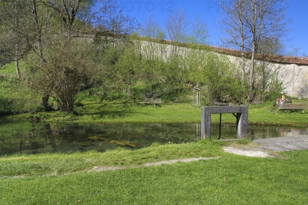 Lauter spring, Große Lauter, karst spring pot, park, idyll, meadow, lawn trees, Offenhausen,