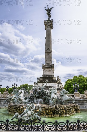 Fontaine du Char du Triomphe de la Concorde, Place des Quinconces, Bordeaux, Gironde,