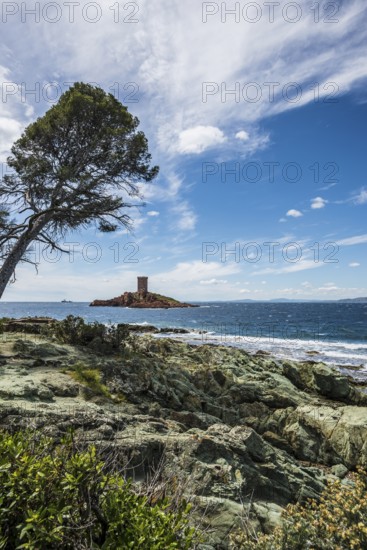 Island with tower and red rocks, Ile d'or, Cap du Dramont, Saint-Raphaël, Massif de l'Esterel,