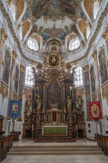 Baroque high altar from 1718 in St Martin's Church, Biberach an der Riß, Baden-Württemberg, Germany