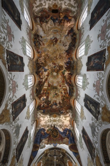 Ceiling frescoes in the nave from 1746, St Martinus and Maria Church, 14th century, Biberach an der