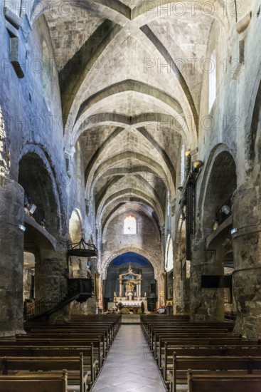 Interior view, Notre-Dame-du-Puy Cathedral, Grasse, Alpes Maritimes, Provence Alpes Cote d'Azur,