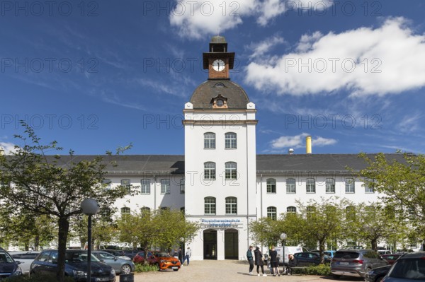 Kultur- und Gewerbepark schönherr.fabrik, heritage-protected main building of the former Saxon loom
