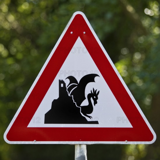 Traffic sign, Give way, Drachenfels with dragon, Drachenfelsbahn, Königswinter, North