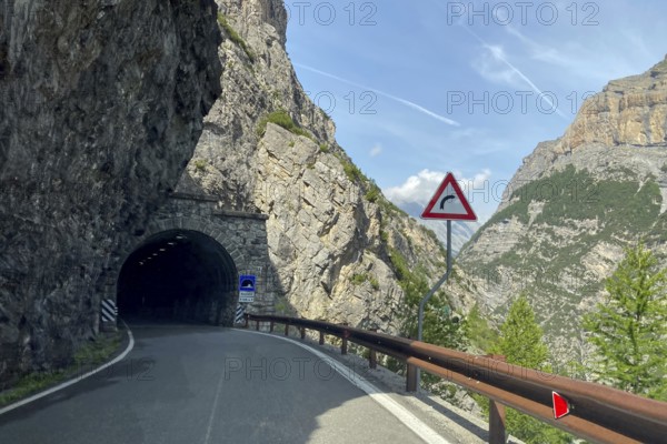 View of the Galleria Rastello road tunnel from 1928 on the south-west ramp down from the Stelvio