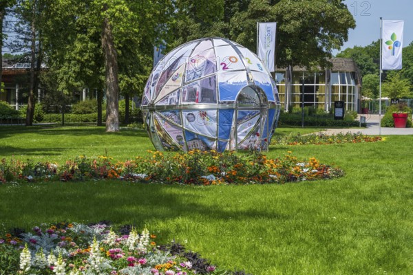 Park in front of the entrance to the garden show, globe, Bad Lippspringe, climatic health resort,