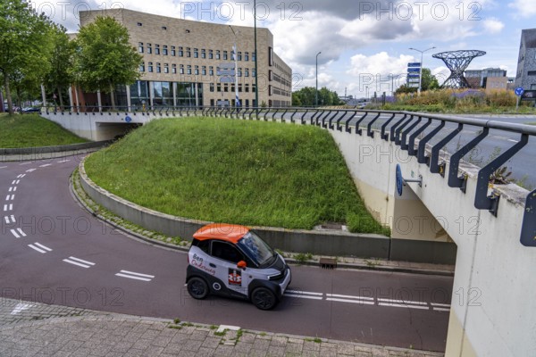 Roundabout in the Dutch city of Houten, the lanes for cars and bicycles are separated, the cycle
