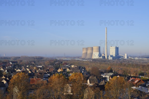 Houses in Hamm-Herringen and Gersteinwerk power station in Werne-Stockum, North Rhine-Westphalia,