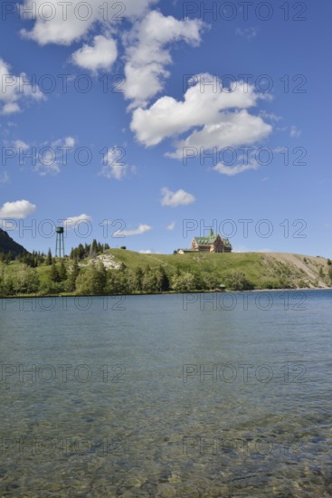 Prince of Wales Hotel and Lake Upper Waterton Lake, Waterton Lakes National Park, Alberta, Canada