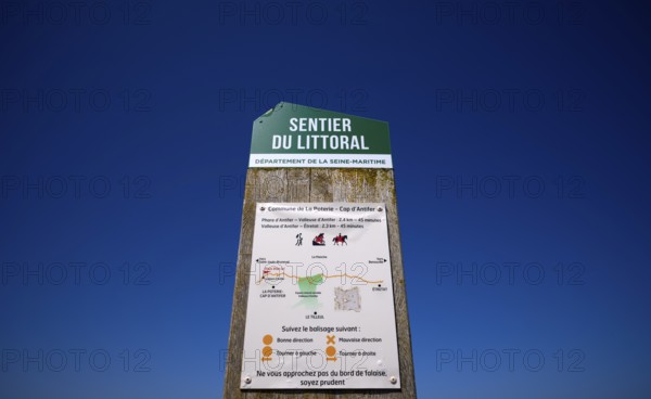 Sign, signpost, hiking trail, lighthouse Phare and Valleuse d'Antifer, Étretat, cliffs, cliffs,