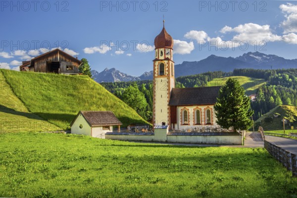 Chaplaincy church, Niederthai in the Horlachtal, side valley of the Ötztal, Stubai Alps, Tyrol,
