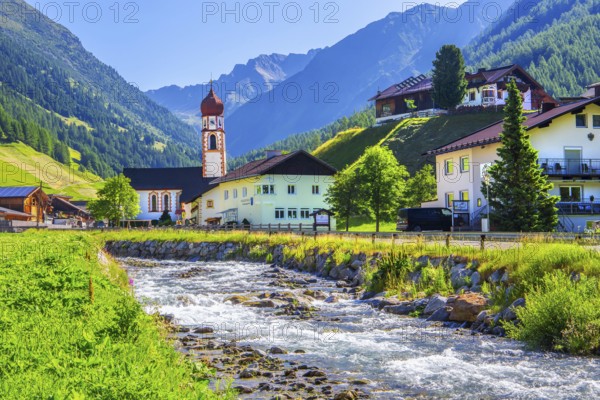 Chaplaincy church in the village on Horlachbach, Niederthai in Horlachtal, side valley of Ötztal,