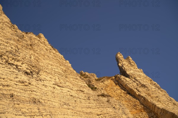 Étretat, sea, steep coast, cliffs, chalk cliffs, alabaster coast, La Côte d'Albâtre, evening mood,