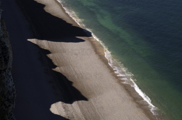 Shadow, Silhuette, on beach, Étretat, sea, cliffs, cliffs, chalk cliffs, alabaster coast, La Côte