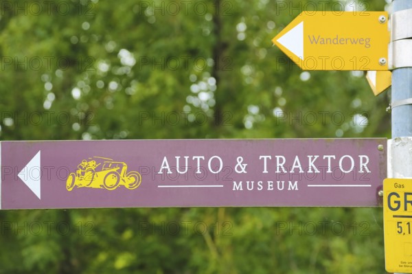 Sign, signpost, car and tractor museum, hiking trail, writing, letters, Oberuhldingen district,