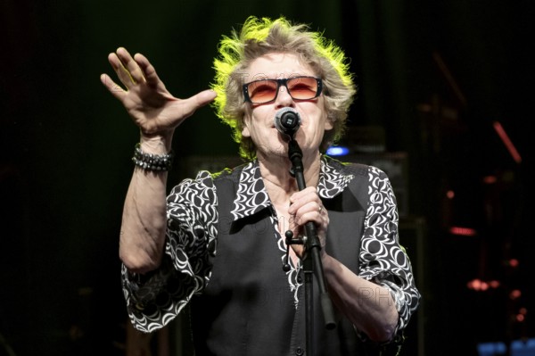 Singer Richard Butler, The Psychedelic Furs, rock band, UK, Live 2025 tour, concert on 08.11.2025