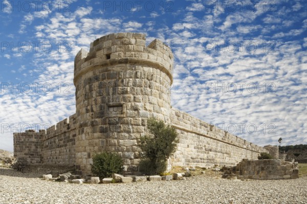 Inner fortification, olive tree, bastion, Neratzia fortress, also Nerantzia, castle, first