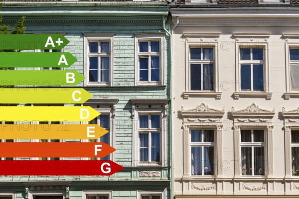 Street with old buildings from the Wilhelminian period, graphic with energy efficiency classes for