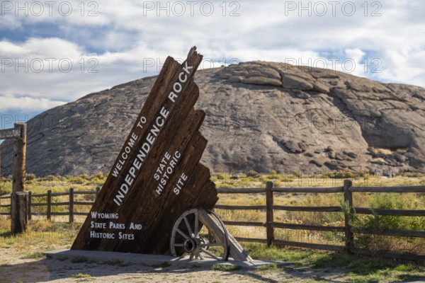 Alcova, Wyoming - Independence Rock, where more than 5, 000 emigrants carved their names while