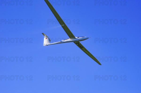 A Schempp-Hirth Nimbus 4M motor glider, D-KAOL registration, during a screening as part of an air