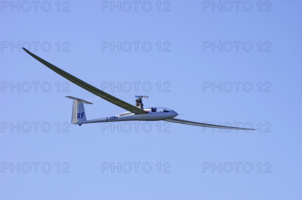 A Schempp-Hirth Nimbus 3MR motor glider, registration D-KERF, during a screening as part of an air