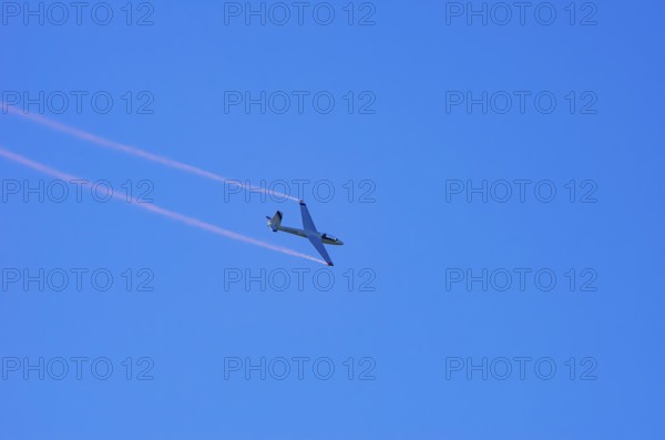 A Marganski Swift S-1 glider, registration D-3168, during a demonstration as part of an air show at