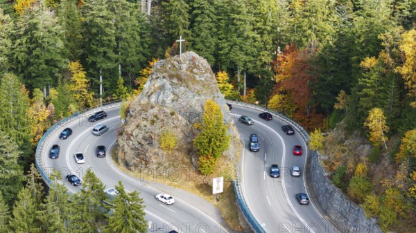 Kreuzfelsenkurve, Bundesstraße 31. The most spectacular curve in the Black Forest in autumn. Drone
