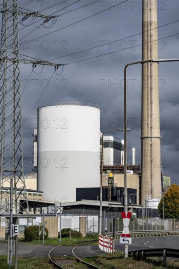 Stadtwerke Düsseldorf district heating storage plant, at the Lausward CHP plant, with a volume of