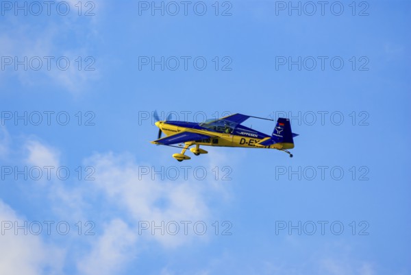 An Extra EA-300 of Extra Flugzeugproduktions- und Vertriebs GmbH with the registration D-EXBH