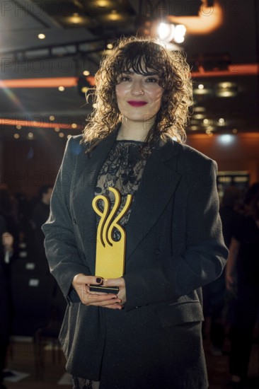 Seyneb Saleh with the German Acting Award 2025 for the category Episodic Role in Uncivilised - Nine