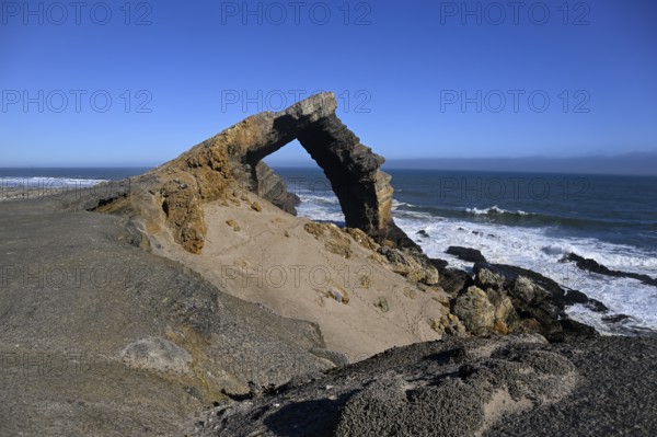 Arch rock, 55 metre high limestone arch, restricted diamond area, near Lüderitz, Karas region,