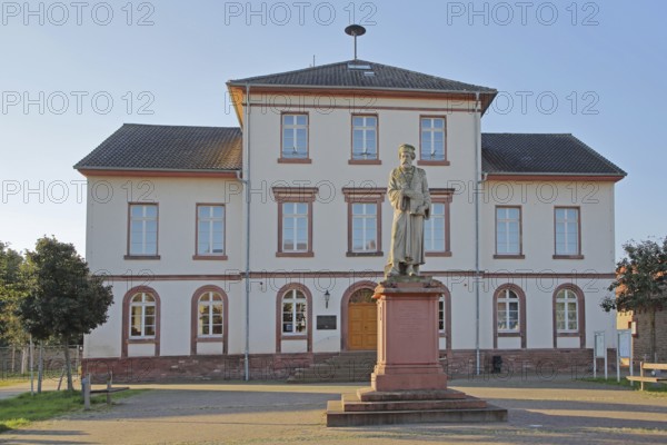 Schöffer monument at the town hall, Peter Schöffer first bookseller, publisher, entrepreneur of
