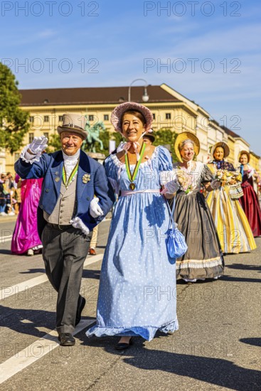 Alt-Monachia-Gesellige Bürgerzunft in historical costumes, Trachten- und Schützenzug, Oktoberfest,