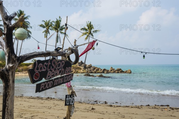 Sandy beach beach and beach bar, Klong Khong Beach, Sala Dan, Ko Lanta, Koh Lanta, Krabi Province,