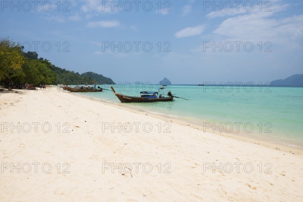White sandy beach, Sunrise Beach, Koh Kradan, Hat Chao Mai National Park, Trang Province, Southern