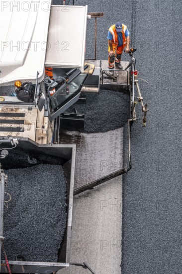 Rehabilitation of the A52 motorway near Essen, an 8 km long section between the Essen-Kettwig