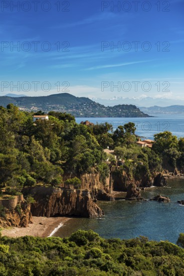 Picturesque coast and red rocks, near Anthéor, Saint-Raphaël, Massif de l'Esterel, Esterel