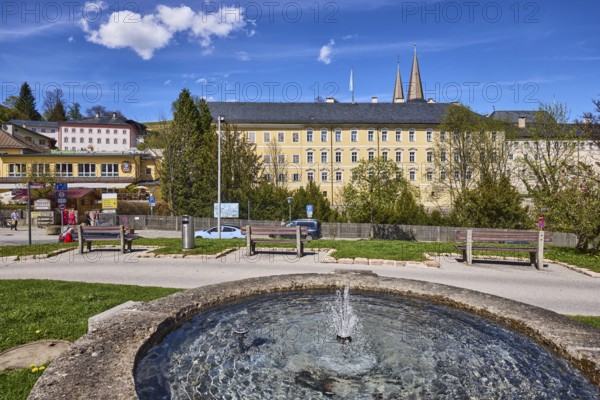 Royal Castle Berchtesgaden, Fischerbrunnen, master stonemason August Wolf, fountain, fountain made