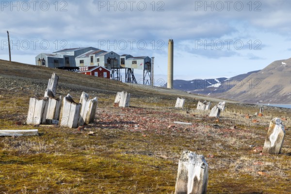 Historic coal cableway, transport cableway, coal distribution cableway, Aventdalen, Longyearbyen,