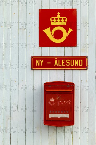 The world's northernmost postal station, wooden house, letterbox, Ny-Alesund, Spitsbergen, Svalbard
