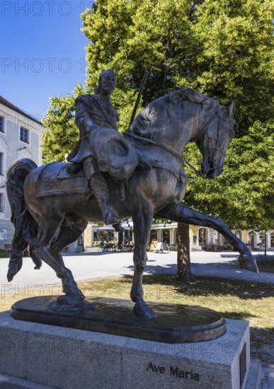 Equestrian statue, Field Marshal Tilly Monument on Kapellplatz, place of pilgrimage, Altötting,