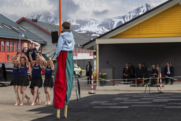Children's group performing gymnastics at the reception for King Harald at the end of coal mining,